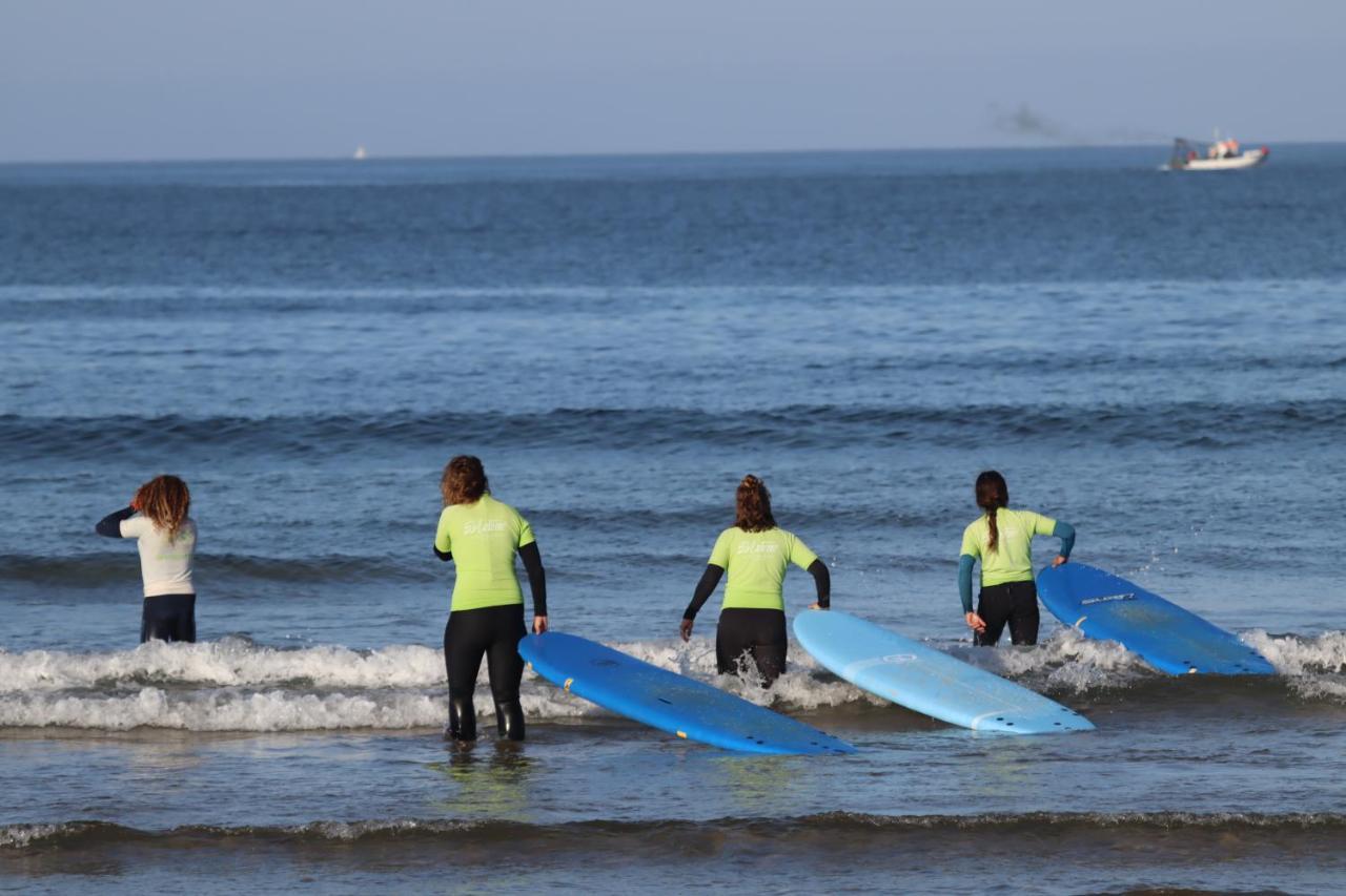 Getwet Surfcamp II Pansiyon Costa da Caparica Dış mekan fotoğraf