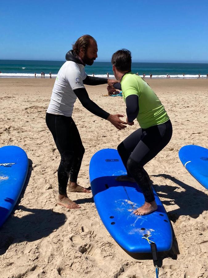 Getwet Surfcamp II Pansiyon Costa da Caparica Dış mekan fotoğraf