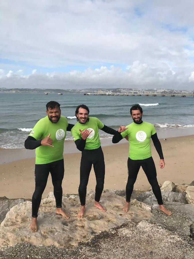 Getwet Surfcamp II Pansiyon Costa da Caparica Dış mekan fotoğraf
