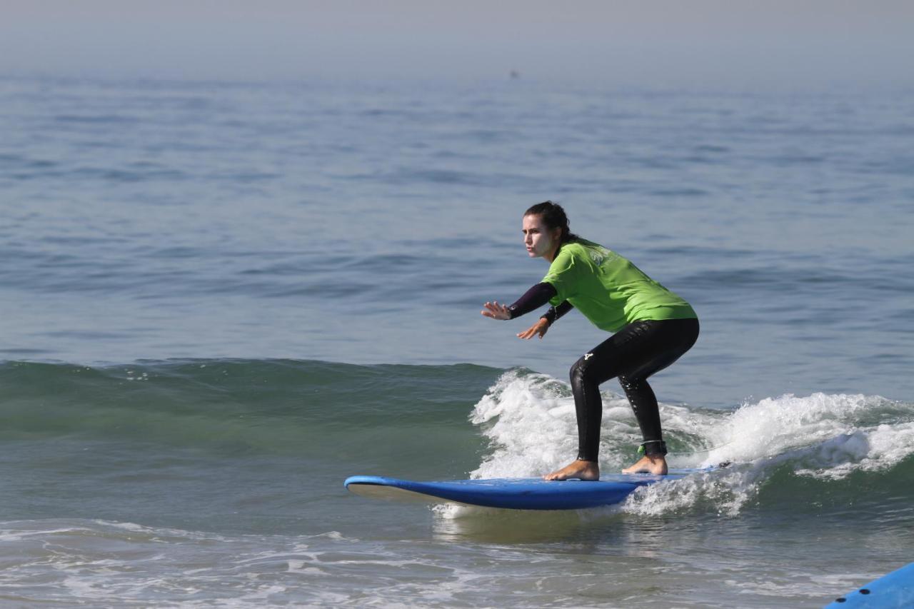 Getwet Surfcamp II Pansiyon Costa da Caparica Dış mekan fotoğraf