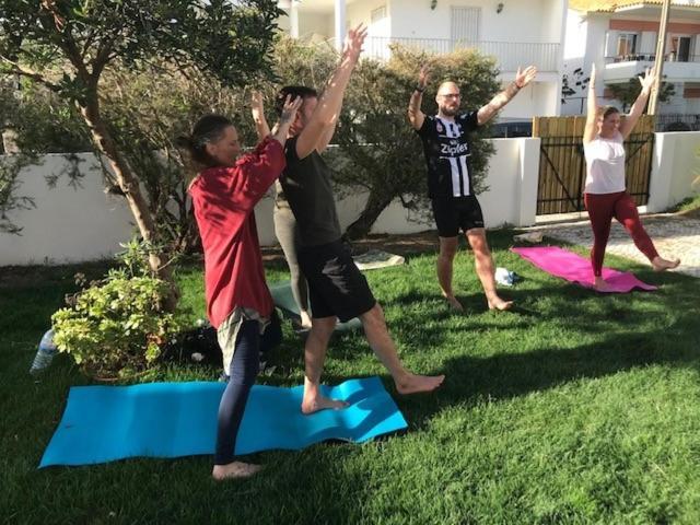 Getwet Surfcamp II Pansiyon Costa da Caparica Dış mekan fotoğraf